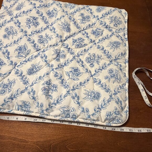 Longaberger basket liner blue white floral quilted toile "cottage trellis" - Picture 5 of 5